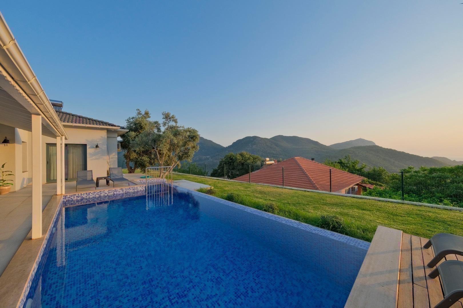 Ortaca Gökbel'de İztuzu Plajı Manzaralı, Özel Havuzlu, Kiralık Villa-19762