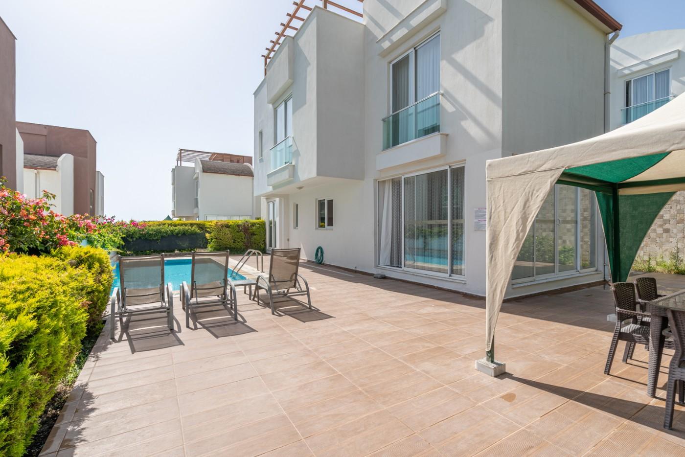 Kuşadası Kadınlar Denizi'nde Harika Manzaralı, Özel Havuzlu, Şık Villa-12719