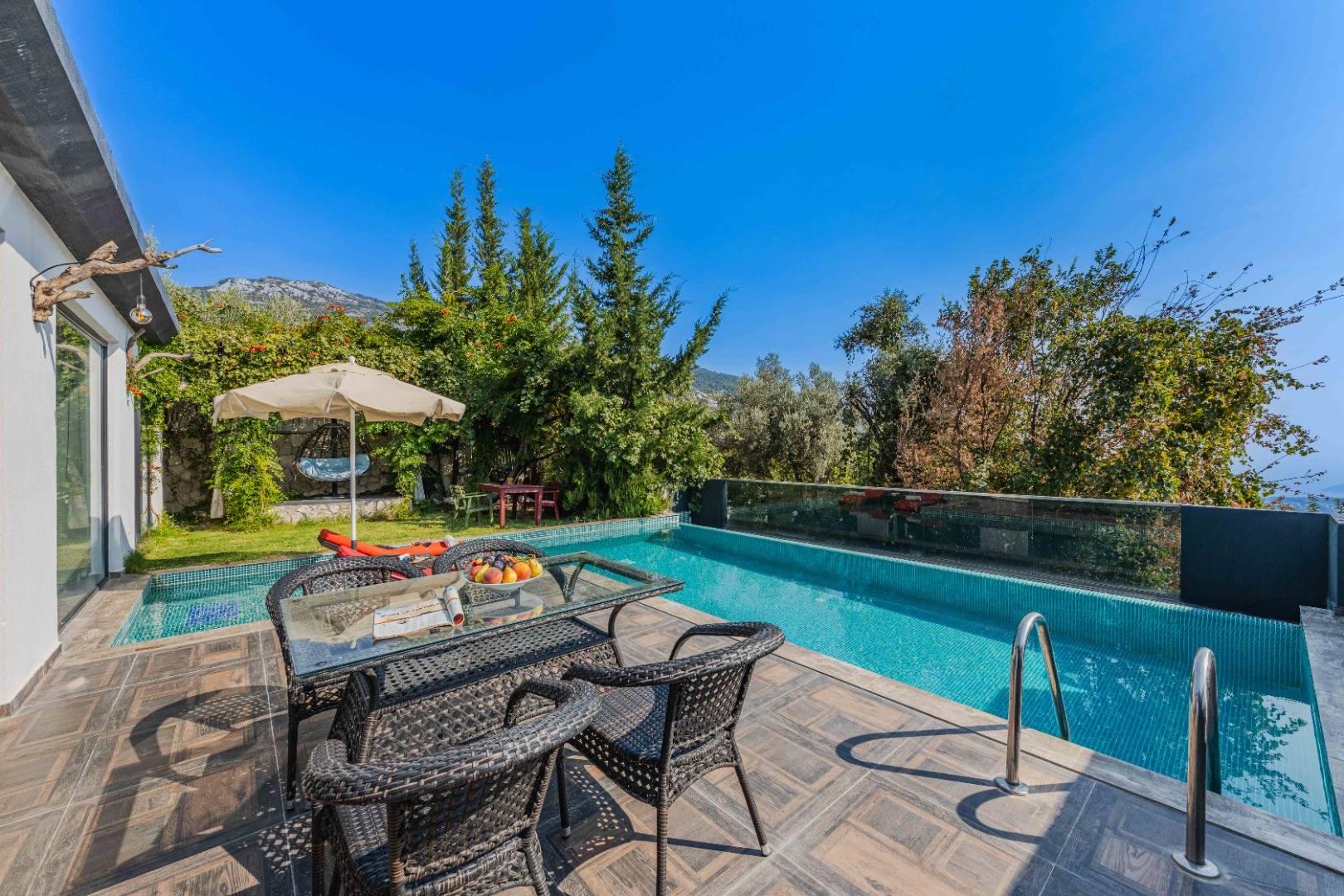 Kaş İslamlar'da Huzurlu Doğada, Isıtmalı Havuzlu, Şık Villa-42064