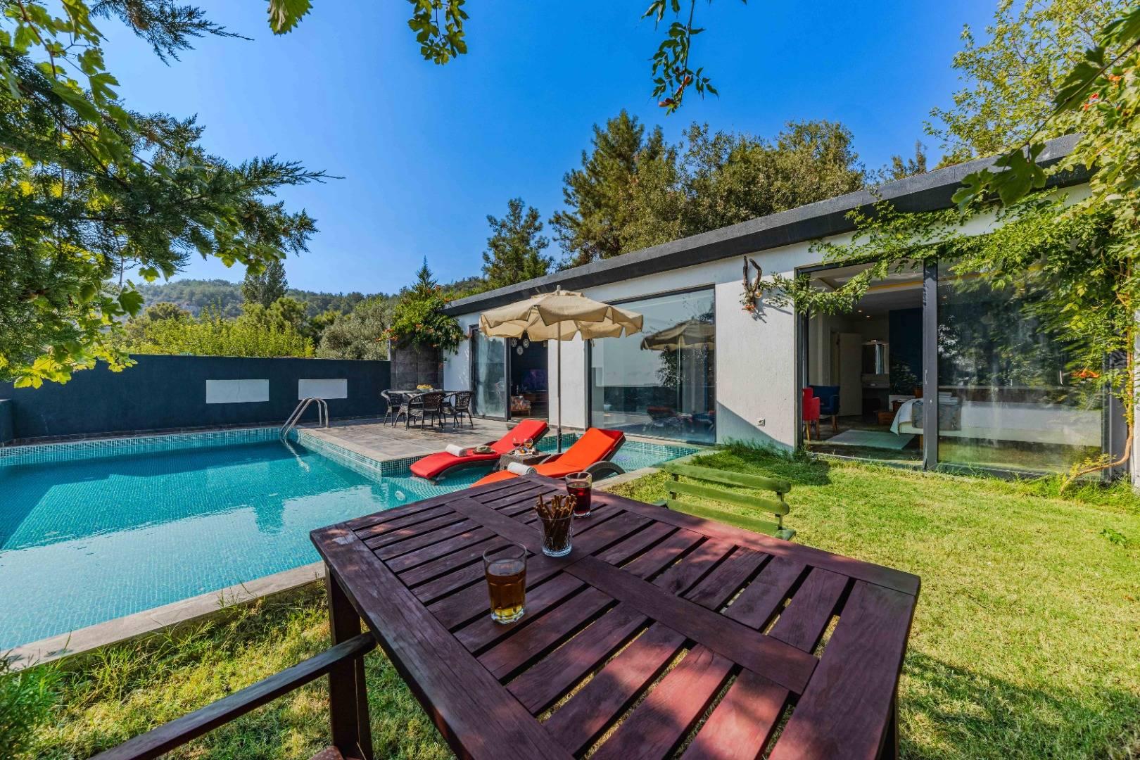 Kaş İslamlar'da Huzurlu Doğada, Isıtmalı Havuzlu, Şık Villa-42064