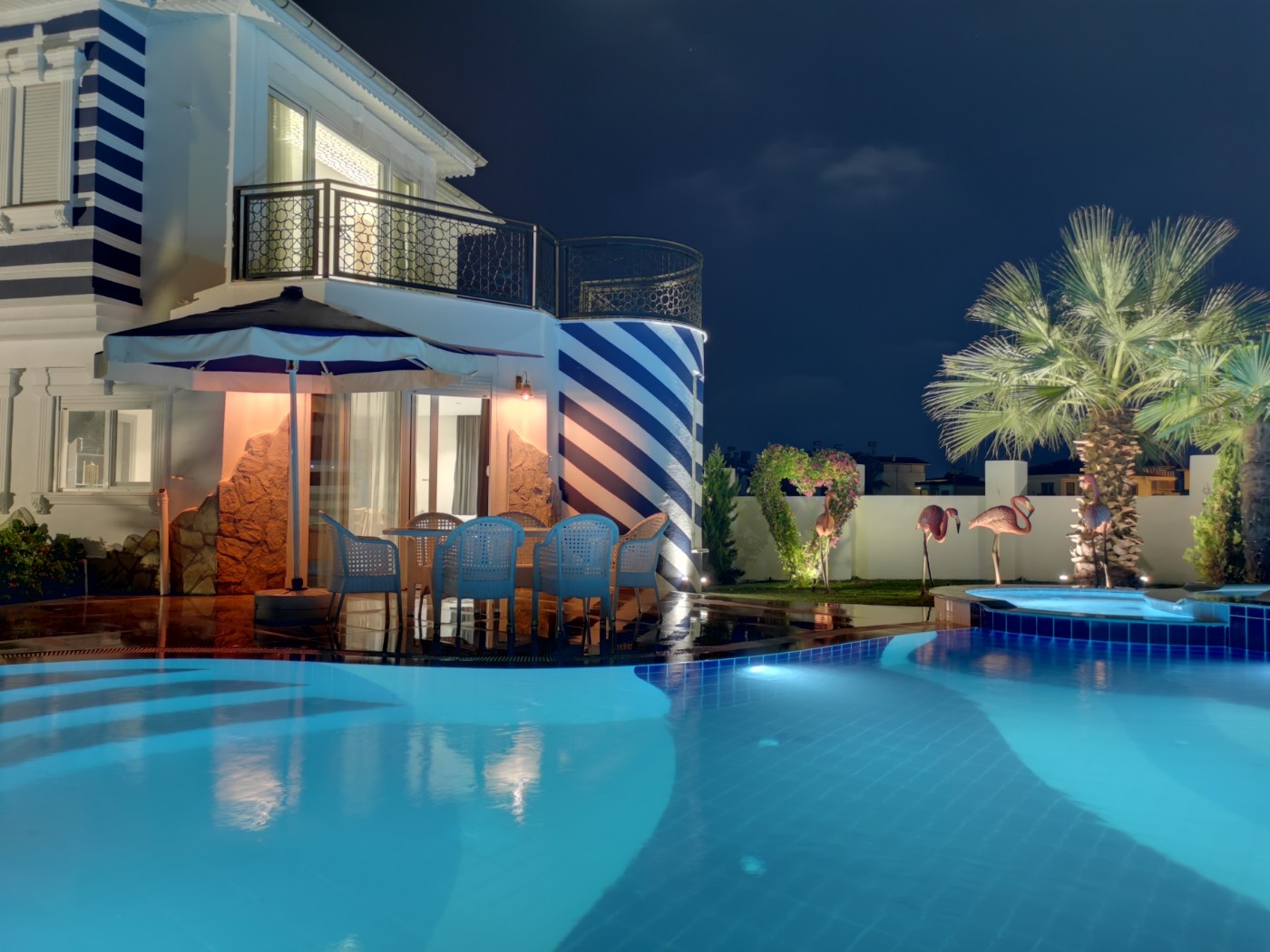 Serik Belek'te Merkezi Konumda, Özel Havuzlu, Jakuzili, Lüks Villa