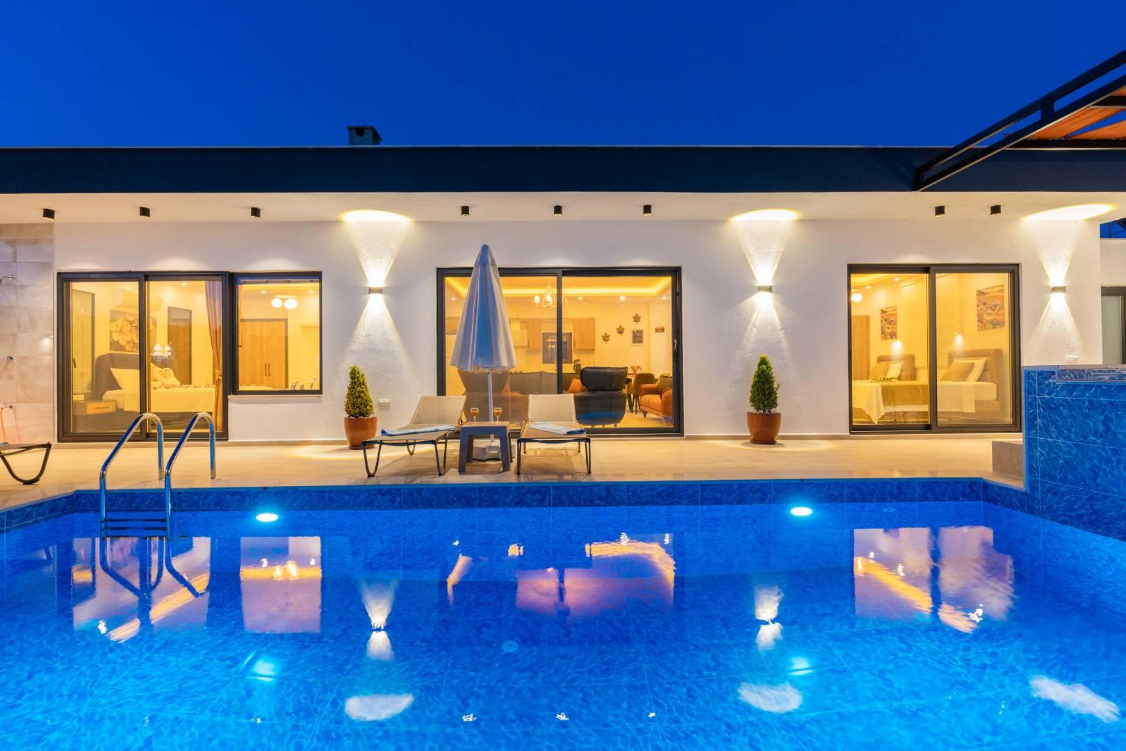 Kaş Üzümlü'de Yeşillikler İçerisinde, Özel Havuzlu, Balayı Villası-38624