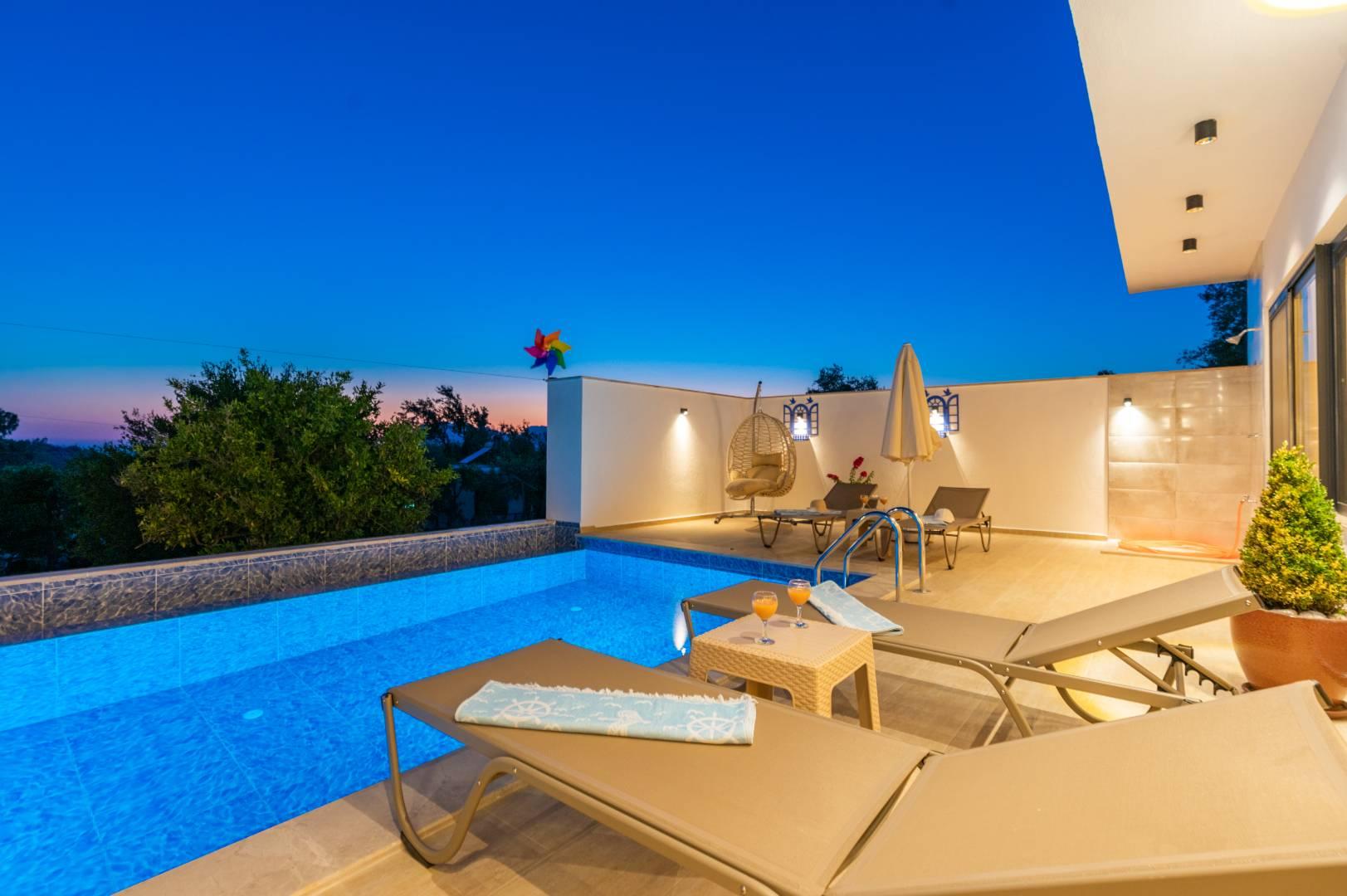 Kaş Üzümlü'de Yeşillikler İçerisinde, Özel Havuzlu, Balayı Villası-38624