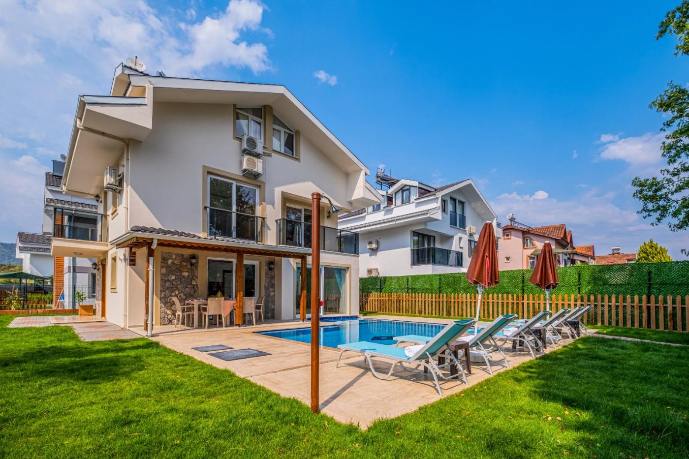 Fethiye'de Çalış Plajına Yakın Konumda, Özel Havuzlu, 4+1, Lüks Villa-21801