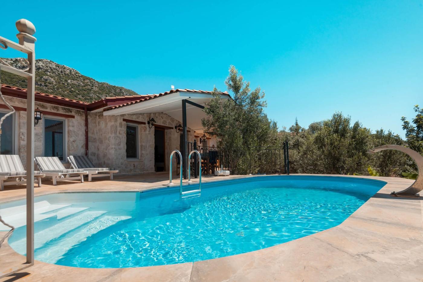 Kalkan Kördere'de Merkeze ve Denize Yakın, Özel Havuzlu, Kiralık Villa-18455