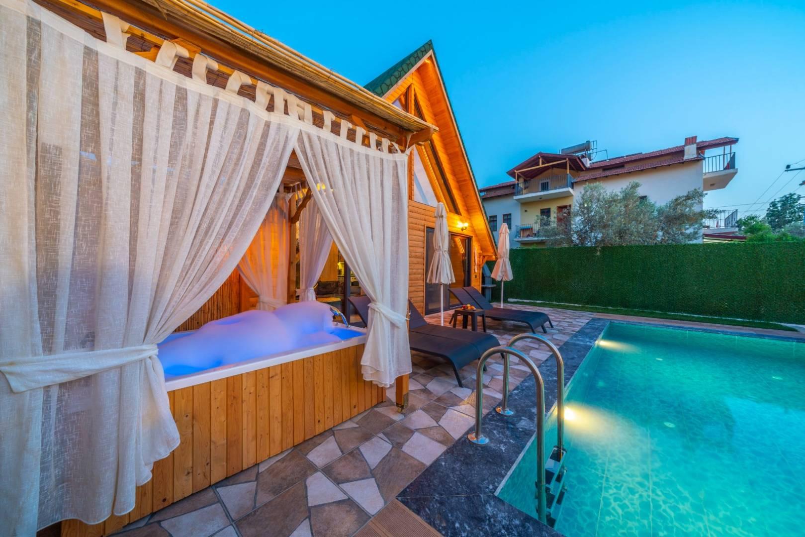 Fethiye Ölüdeniz'de Nezih Konumda, Özel Havuzlu, Lüks Bungalov-32908