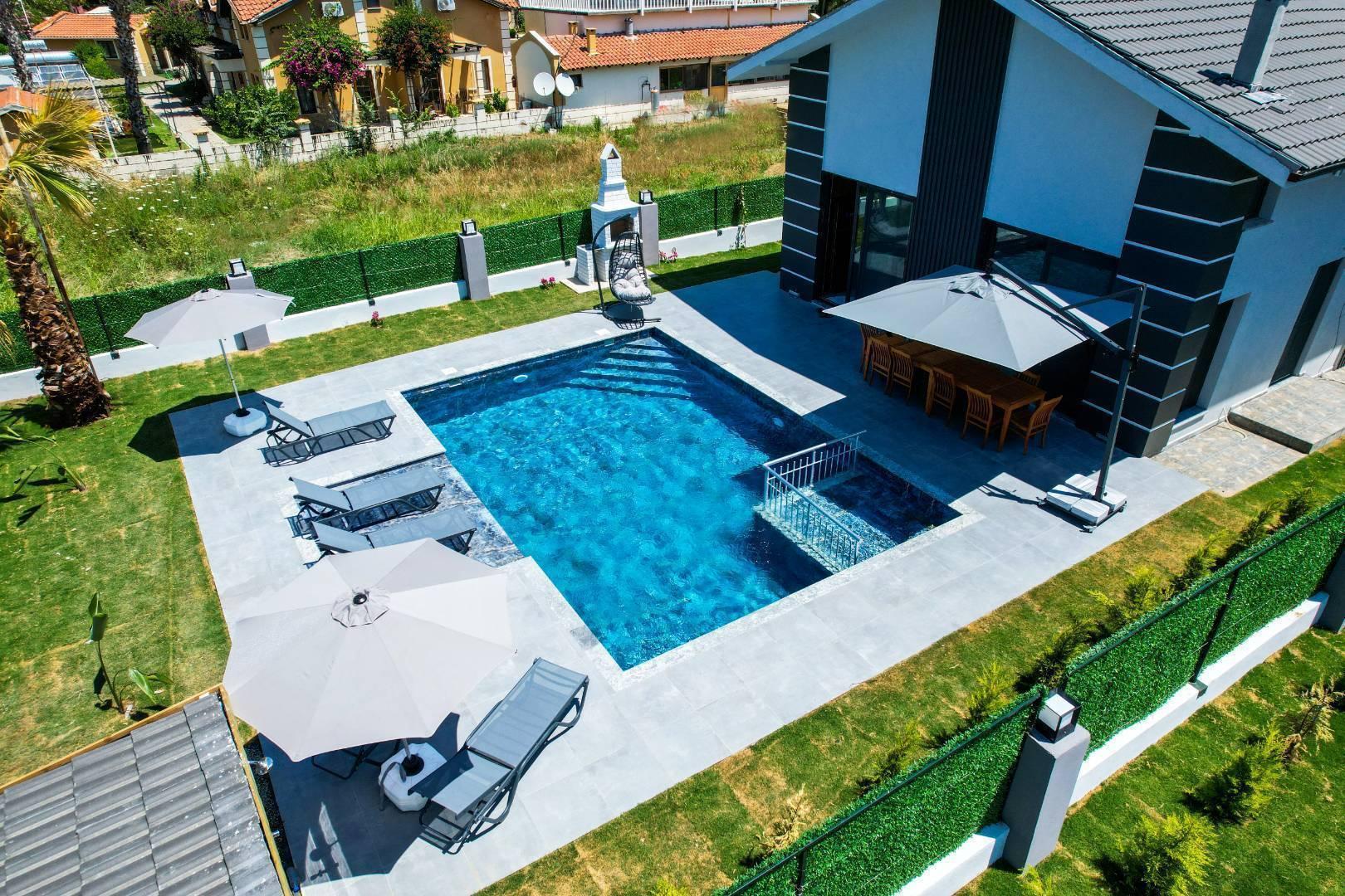 Ortaca Dalyan'da Elverişli Konumda, Modern Tasarıma Sahip, Lüks Villa-33583