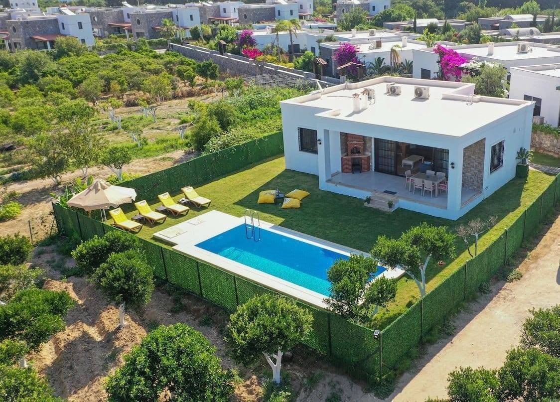 Muğla Bodrum'da Denize Yakın, Geniş Bahçeli, Lüks Kiralık Villa