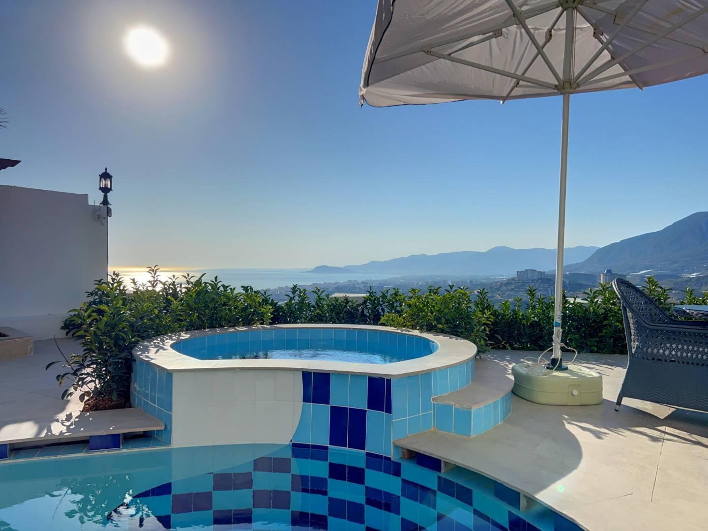 Alanya Kargıcak'ta Deniz Manzaralı, Özel Havuzlu, Jakuzili, Lüks Villa-28993