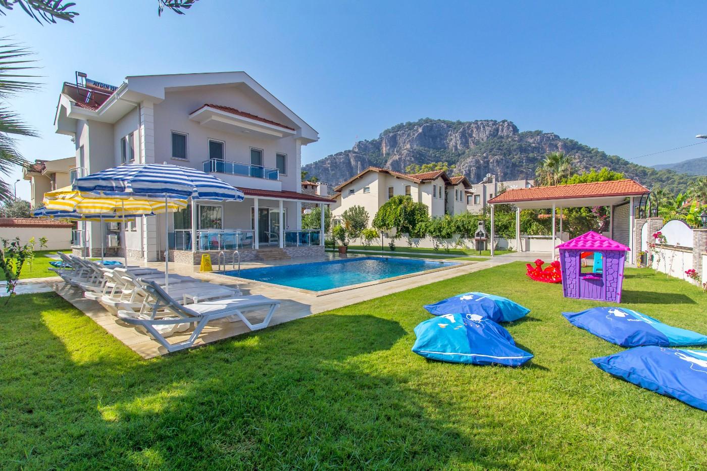 Dalyan'da Görkemli Mimariye Sahip, Özel Havuzlu, Geniş Bahçeli Villa-14731