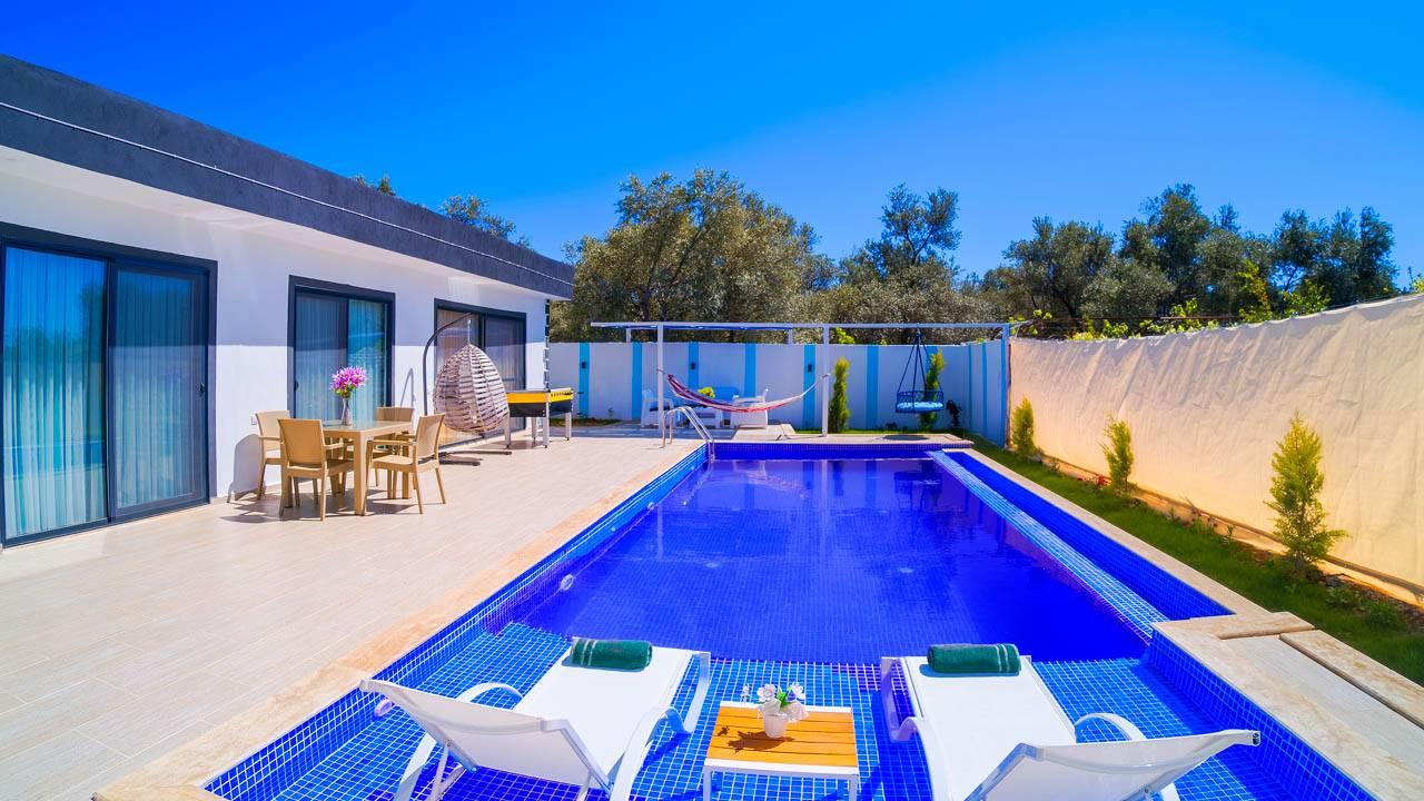 Kaş Üzümlü'de Balayı Çiftlerine Uygun, 2 Kişilik, Kiralık Villa-25382