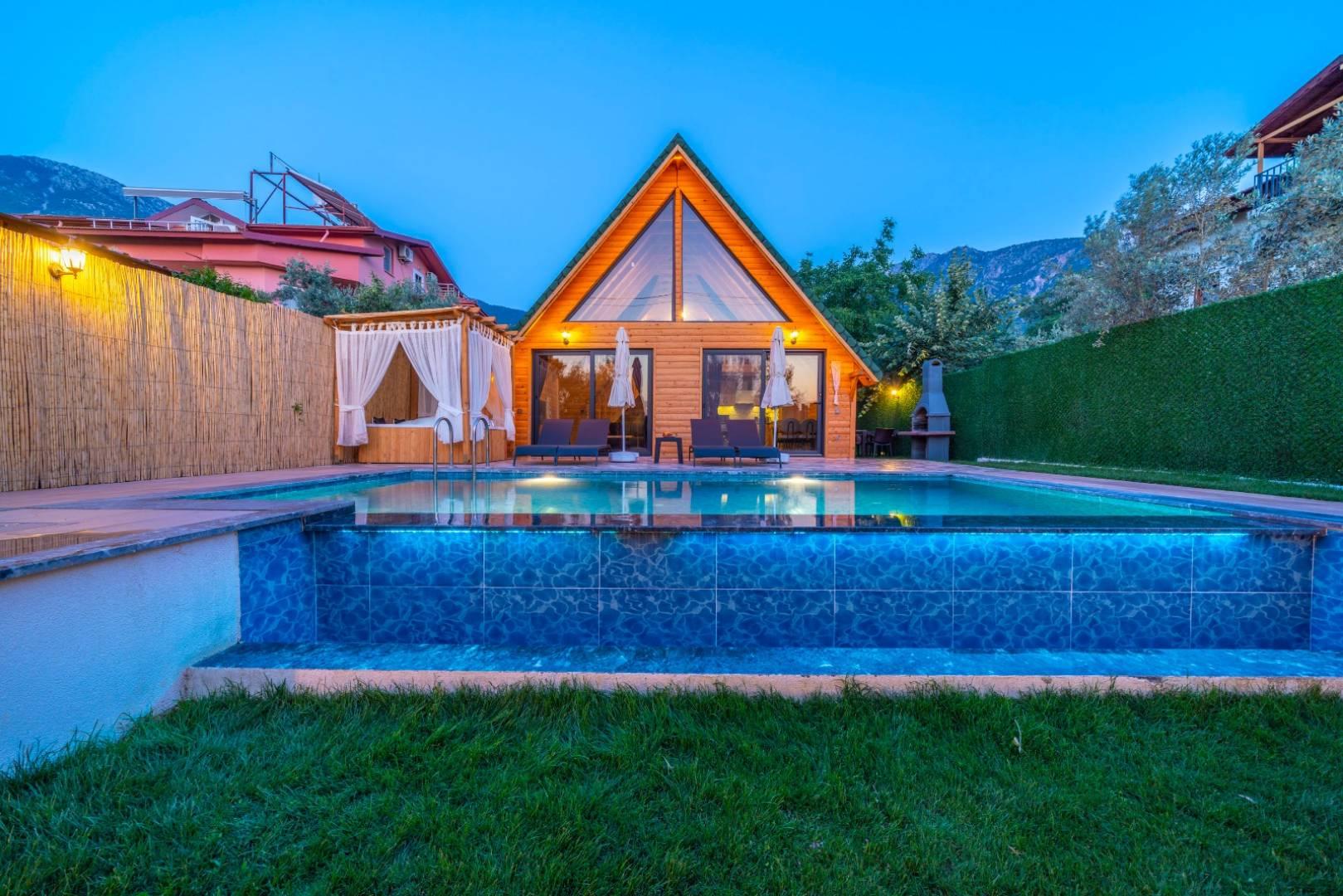 Fethiye Ölüdeniz'de Nezih Konumda, Özel Havuzlu, Lüks Bungalov-32908