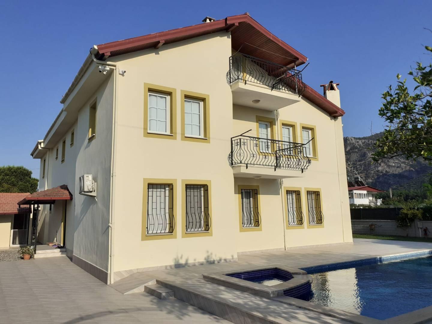 Muğla Ortaca'da Dağ Manzaralı, Ortak Havuzlu, 12 Kişilik Villa-29030