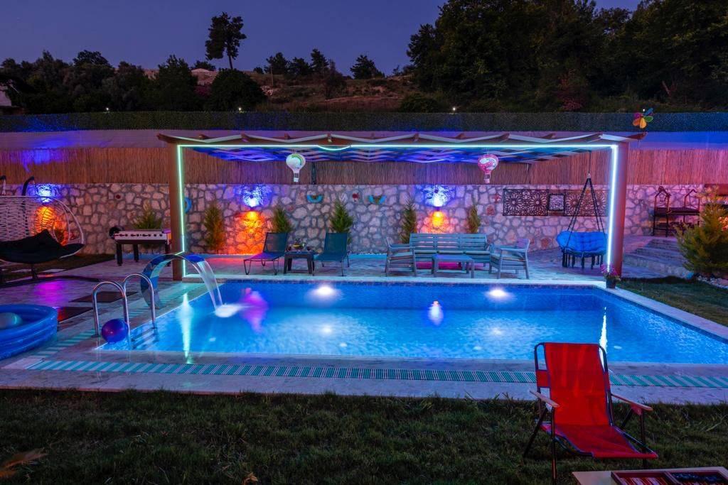 Muğla Seydikemer'de Doğa İçerisinde, Özel Havuzlu, Modern Villa-35383