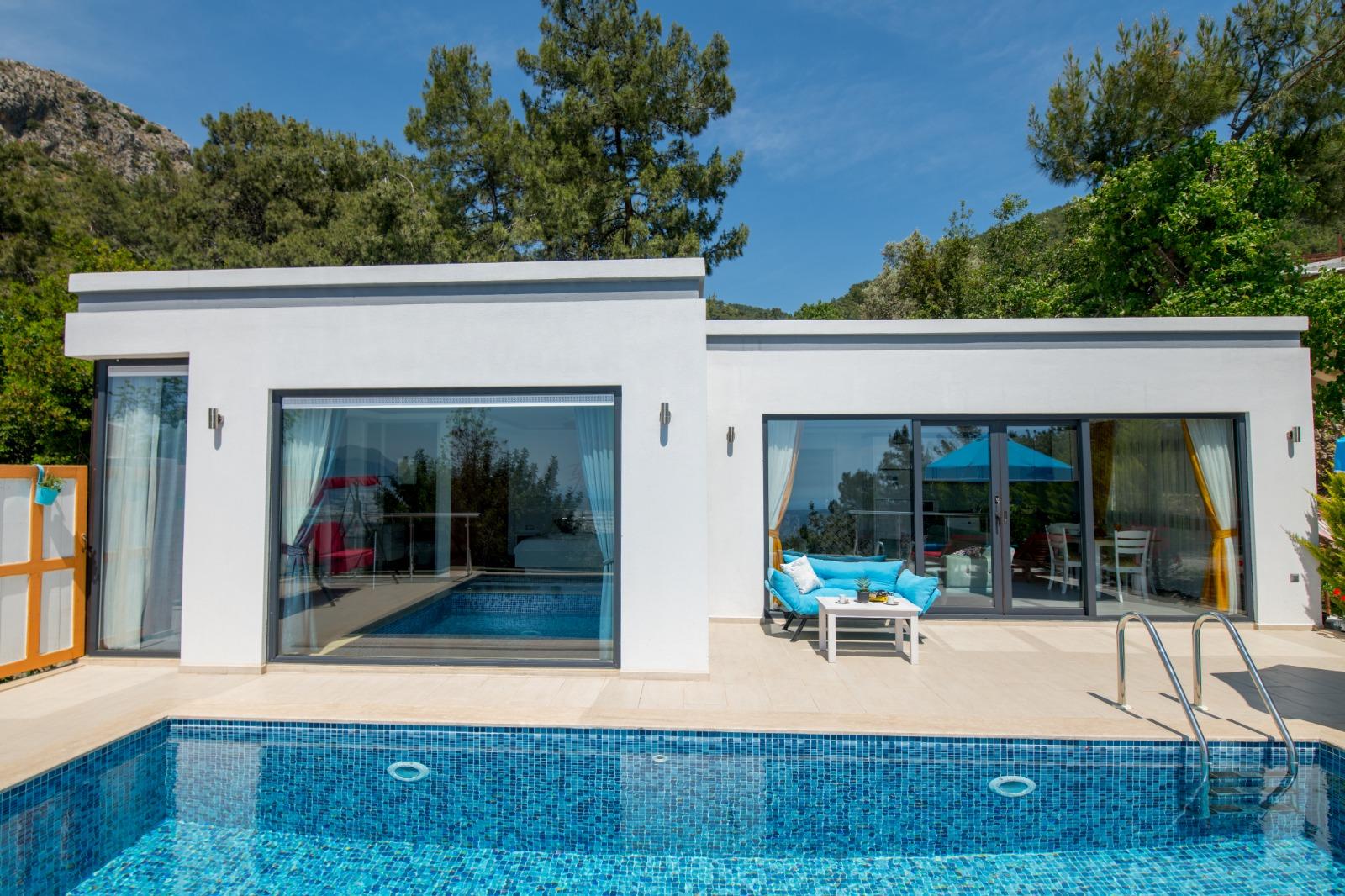 Kaş Üzümlü'de Doğayla Baş Başa, Açık ve Kapalı Havuzlu, Balayı Villası-19767