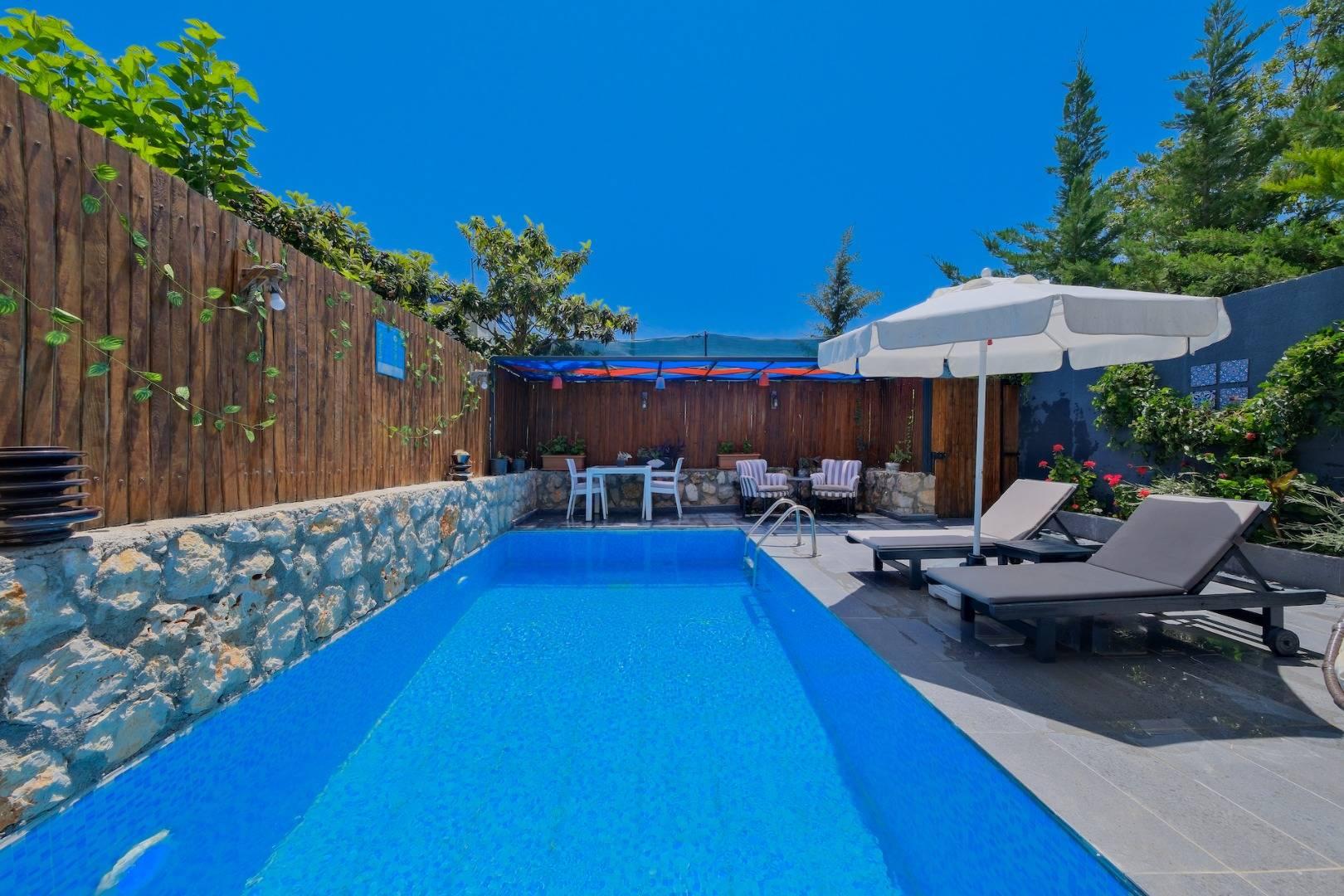 Kaş Üzümlü'de Balayı Çiftlerine Uygun, Özel Havuzlu, Jakuzili Villa-42957