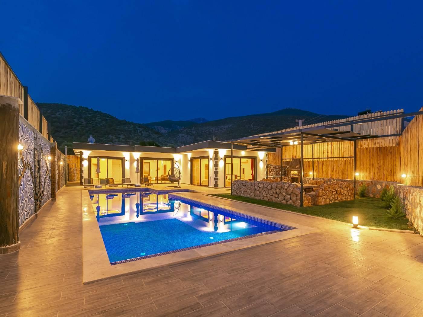 Kaş Çavdır'da Yeşillikler İçerisinde, Özel Havuzlu, Konforlu Villa-42321