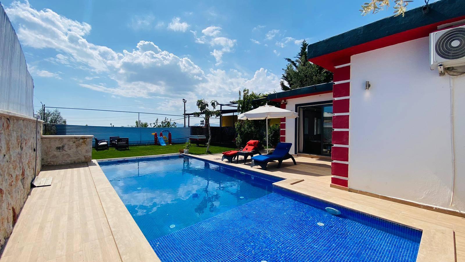 Kaş Üzümlü'de Konforlu Tasarıma Sahip, Özel Havuzlu, 1+1 Villa-42206