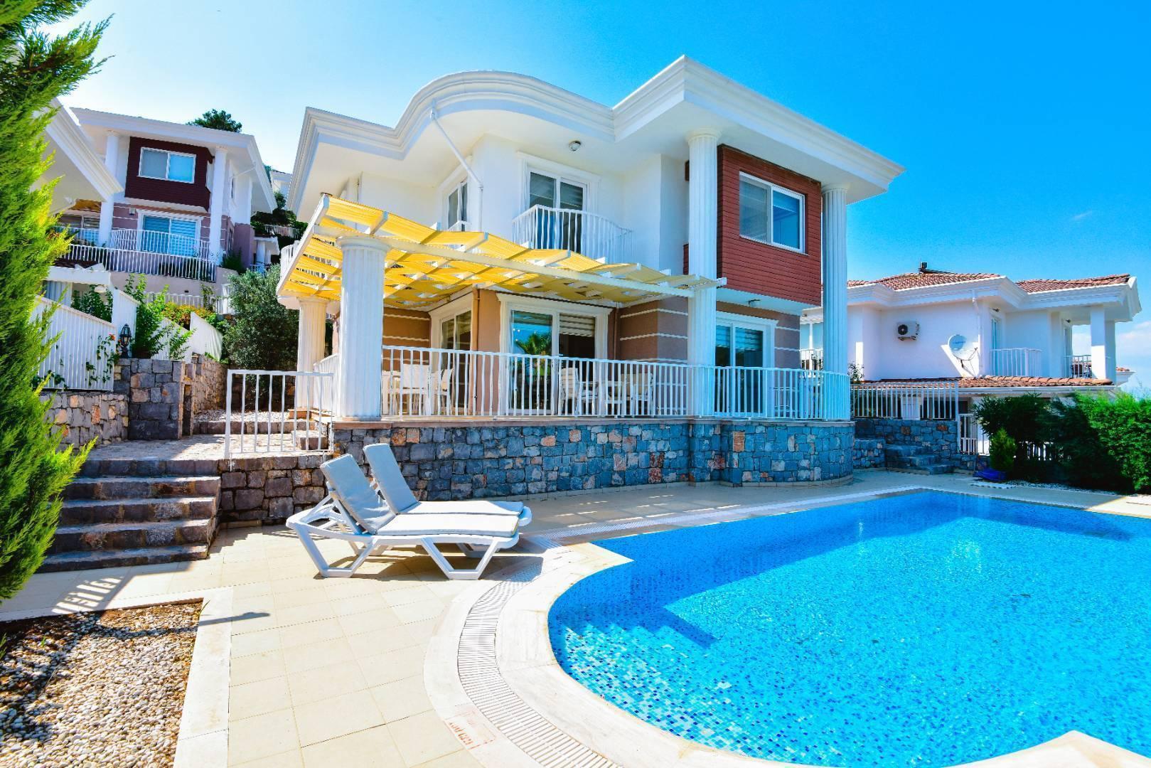 Muğla Ortaca'da Muhteşem Doğa İle İç İçe, Modern Tasarımlı, Şık Villa-38642