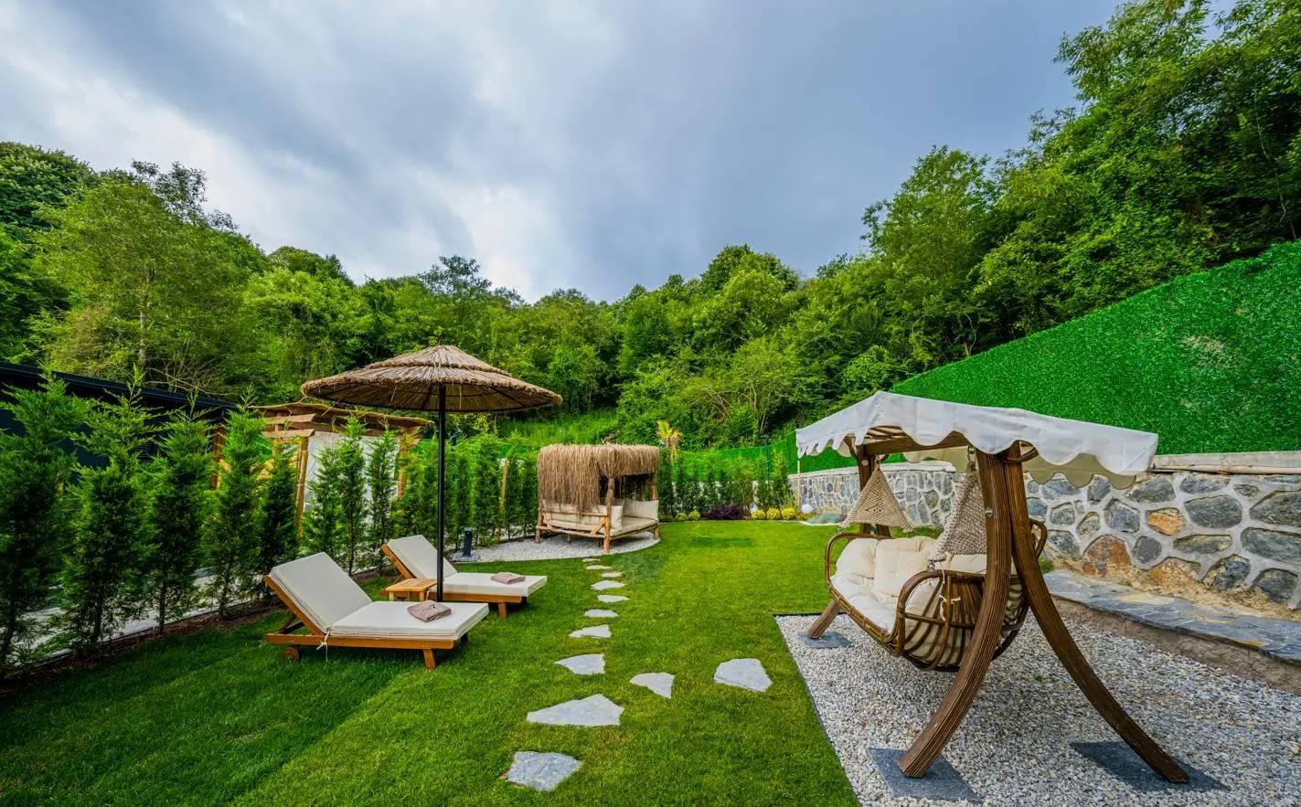 Sapanca Nailiye'de Tesis İçerisinde, Özel Havuzlu, Şık Villa-43728