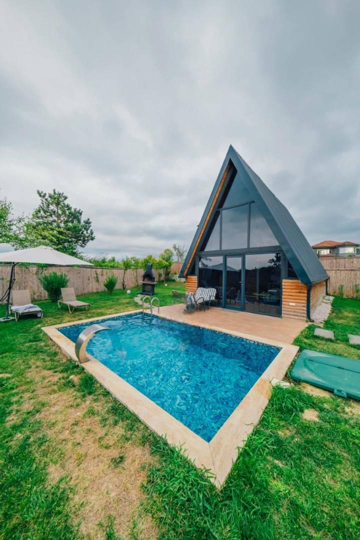 Sapanca Uzunkum'da Doğa İçerisinde, Isıtmalı Havuzlu, Şık Bungalov-43872