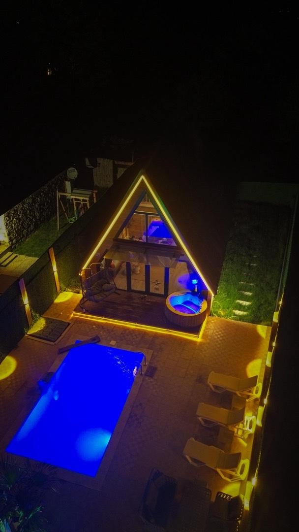 Sapanca Yanık'ta Sakin Konumda, Isıtmalı Havuzlu, Kiralık Bungalov-43719