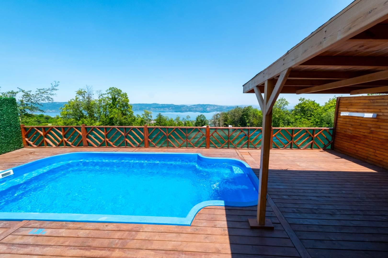 Sapanca'da Nailiye'de Elverişli Konumda, Kahvaltı Dahil, Bahçeli Villa-43781