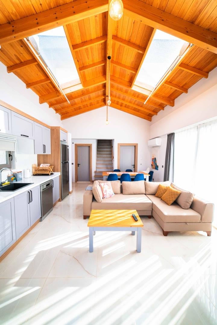 Kaş Andifli'de Modern Tasarımlı, Özel Havuzlu, Taş Villa-42560