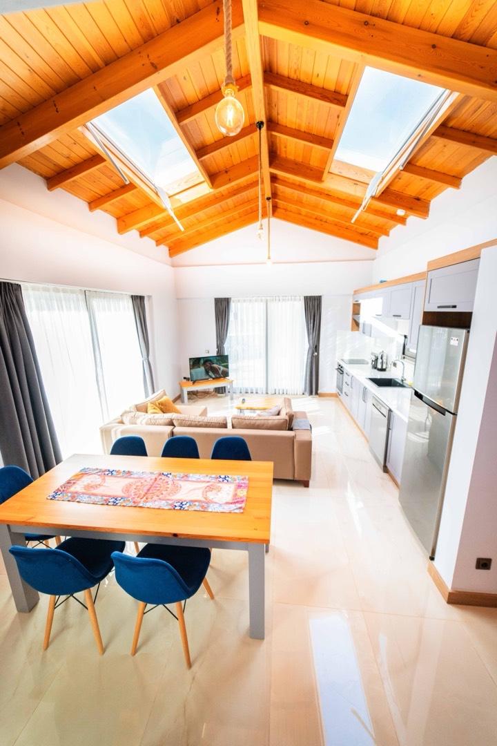 Kaş Andifli'de Modern Tasarımlı, Özel Havuzlu, Taş Villa-42560